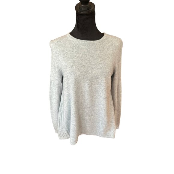 Adrienne Vittadini Light Blueish Gray Ribbed Back 100% Cashmere Sweater Size M - Picture 1 of 14